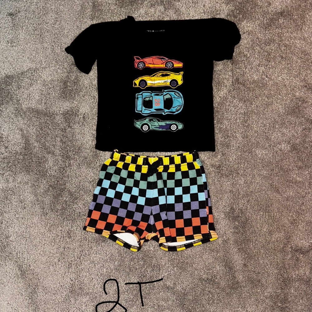 Bums & Roses Check Me Out T-shirt and Shorts Set